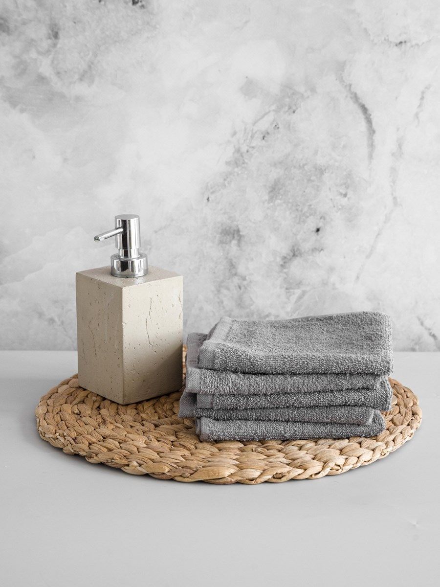 снимок Набор махровых салфеток 5 шт ( 30*30 ) темно-серый, с петелькой от магазина BIO-TEXTILES ОПТ