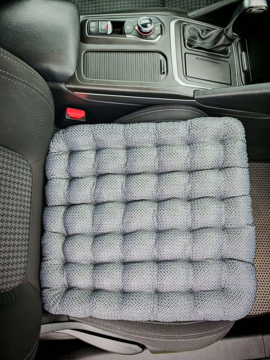 снимок Подушка автомобильная на сиденье "ОРТО-ЛЮКС" серая 50*45 от магазина BIO-TEXTILES ОПТ