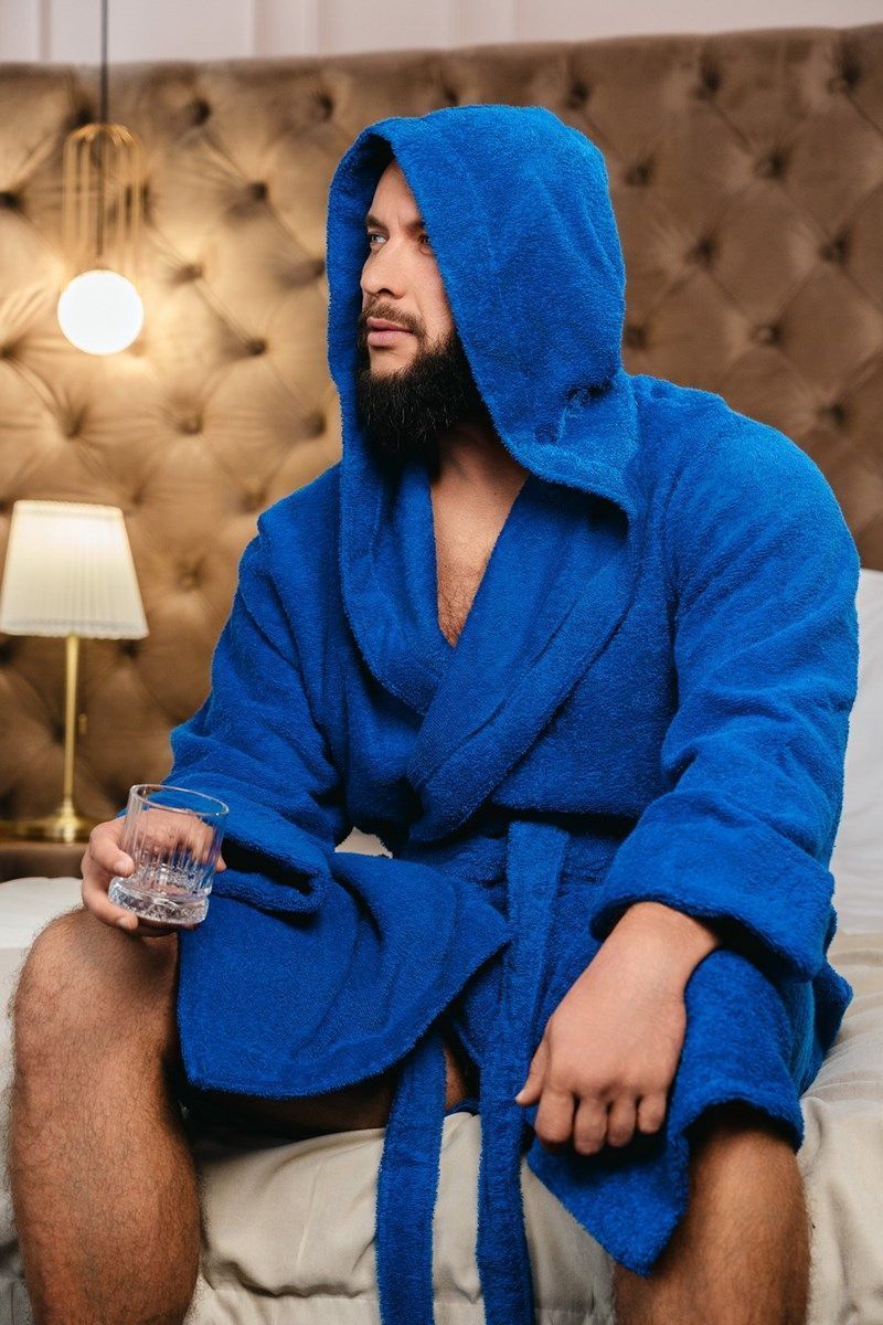 снимок Халат махровый с капюшоном, васильковый от магазина BIO-TEXTILES ОПТ