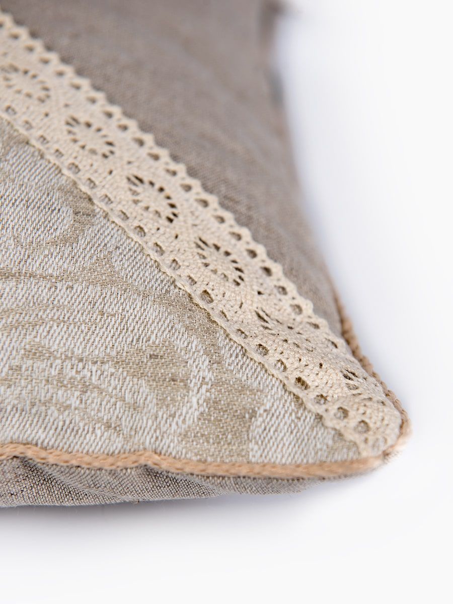 снимок Подушка "Кедровая сказка" 50*50 от магазина BIO-TEXTILES ОПТ