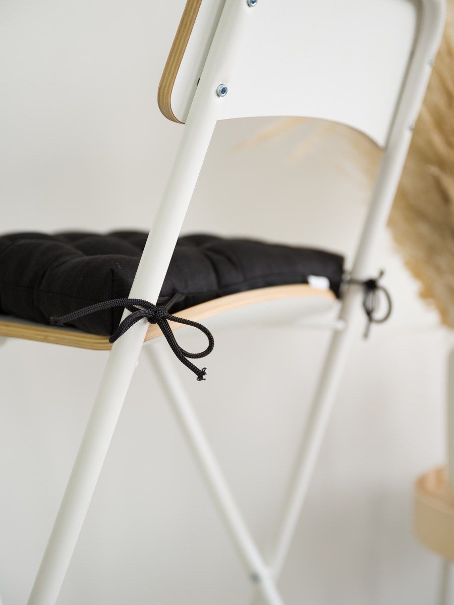 снимок Био-подушка на стул черная с завязками от магазина BIO-TEXTILES ОПТ