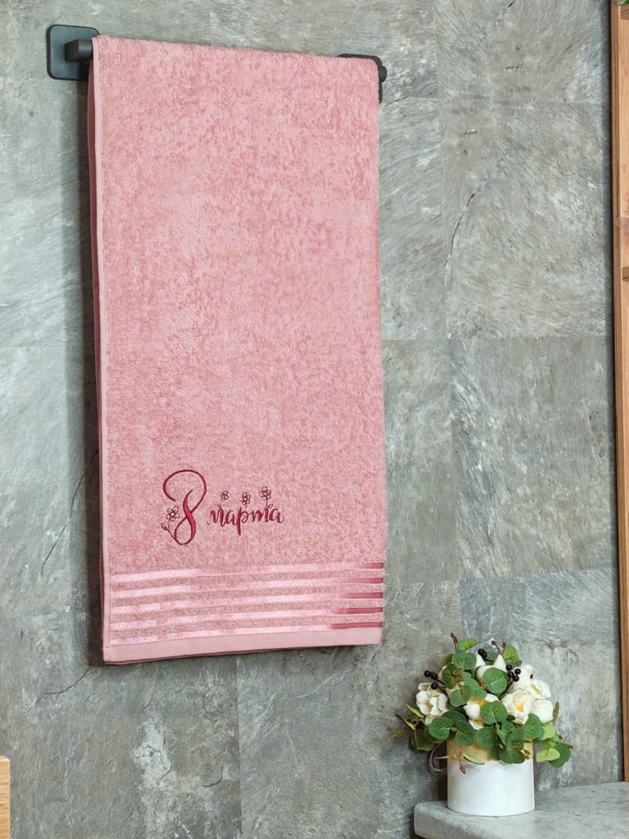 снимок Полотенце с вышивкой "8 марта" розовое от магазина BIO-TEXTILES ОПТ